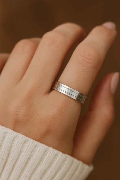 Anillo Irisi de plata 925 bañado en rodio